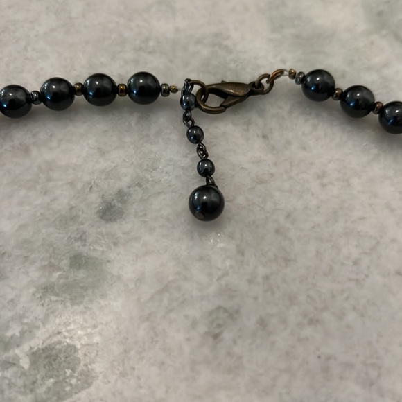 Dark Grey Pearl Neclace - Picture 3 of 3